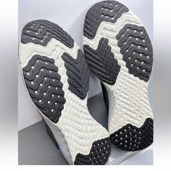 Nike Odyssey React Womens AO9820-008 Size 9.5M Dark Stucco/Blu Worn 1X! Like NU! - Picture 15 of 16